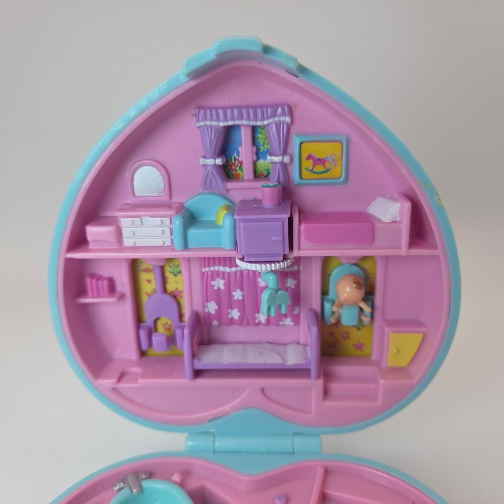 Vintage 1994 Polly Pocket Bluebird Babytime Fun Compact + 1 Baby Figure - Picture 3 of 8